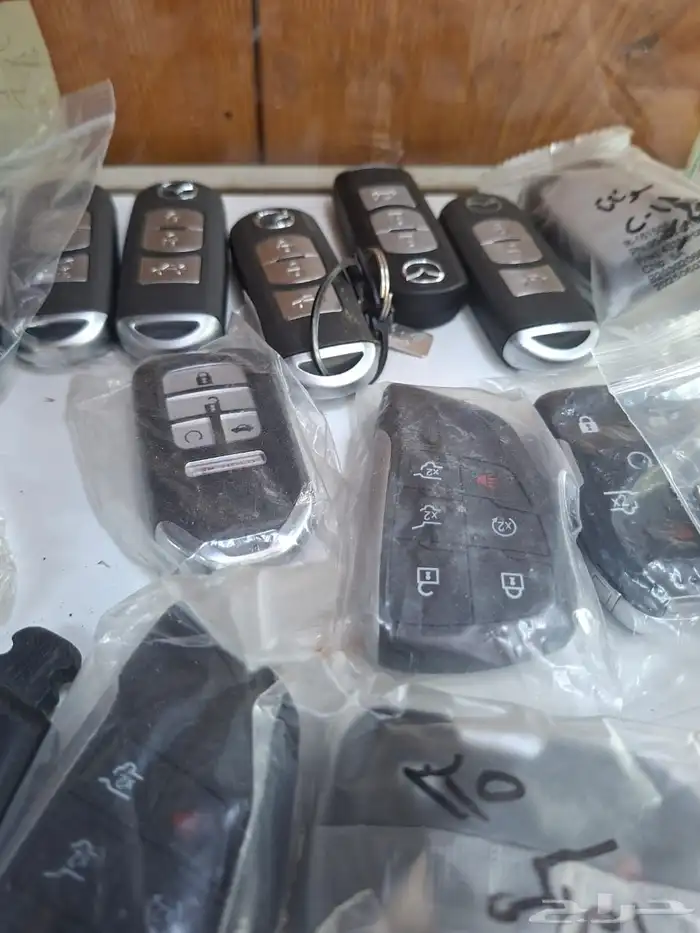 محل مفاتيح جده الصفا الأربعين برمجة مفتاح ريموت بصمه 17