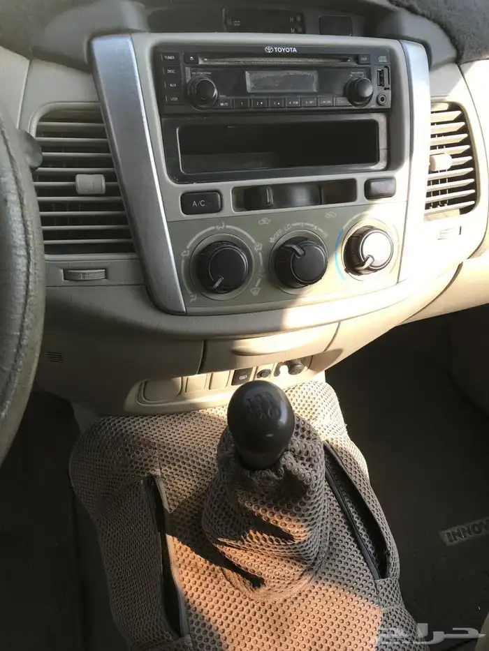 للبيع انوفا موديل 2012 11