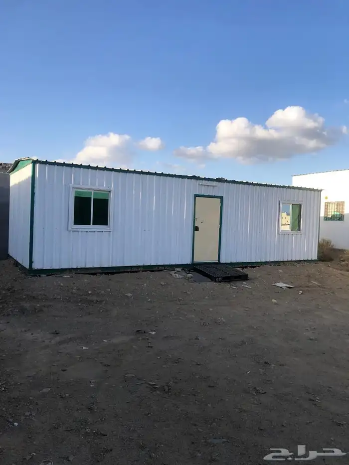 للبيع بركس غرفتين وحمام ومطبخ 9.5 ب 3.5 1