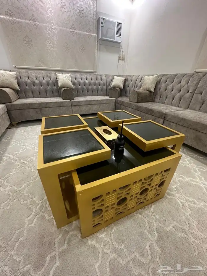 كنب مجلس وطاوله وستاير ومكيف 1