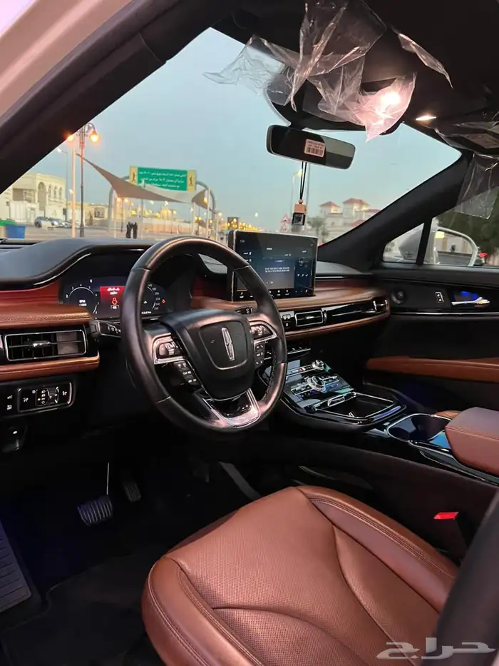 لينكولن نوتيلوس اخت الجديده 4