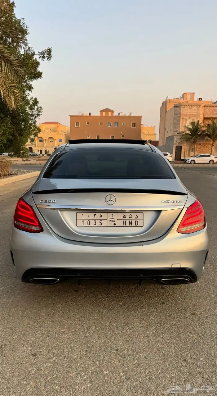 مرسيدس C300 نظيف جدا  استخدام قليل 4