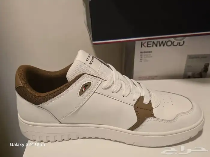 حذاء كاجوال اصلي من تومي هيلفيغر مقاس 44 1