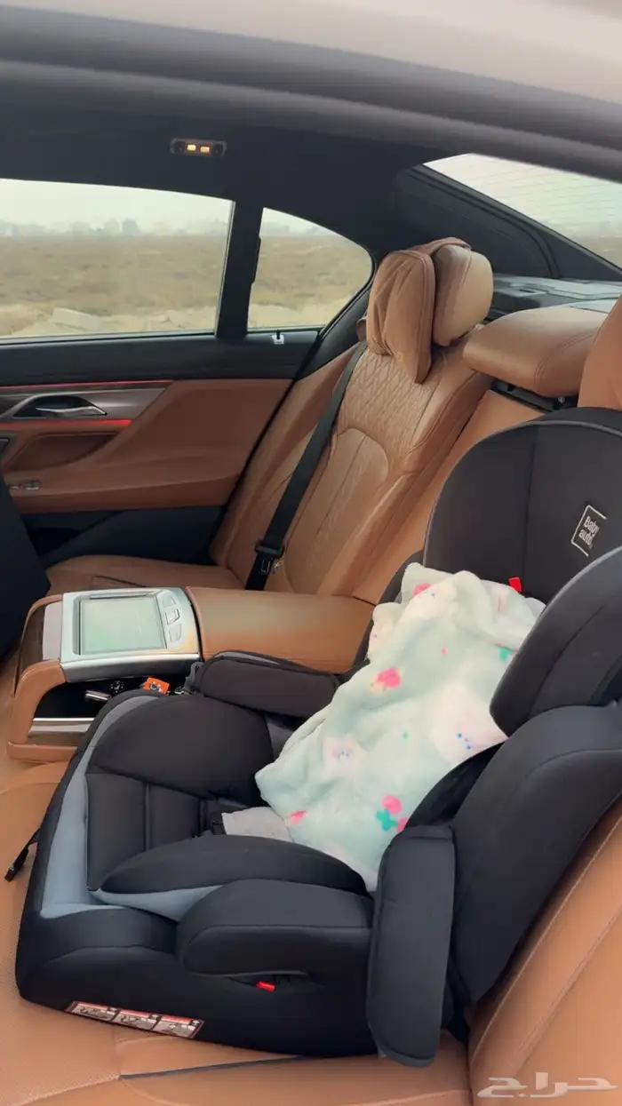 BMW 740 معدل ام بور اصلي الوحيد بالمملكه 12