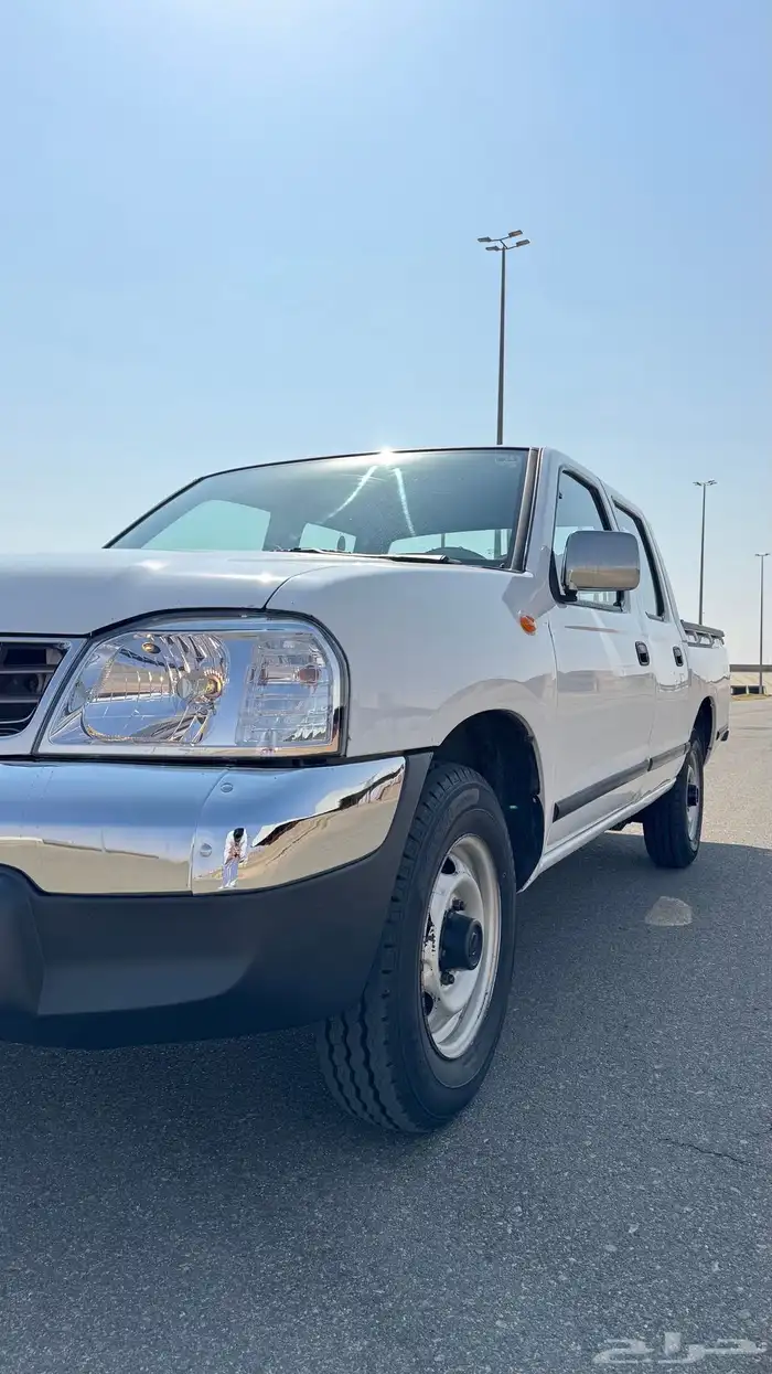 نيسان ددسن غمارتين 2011 عداد قليل 0