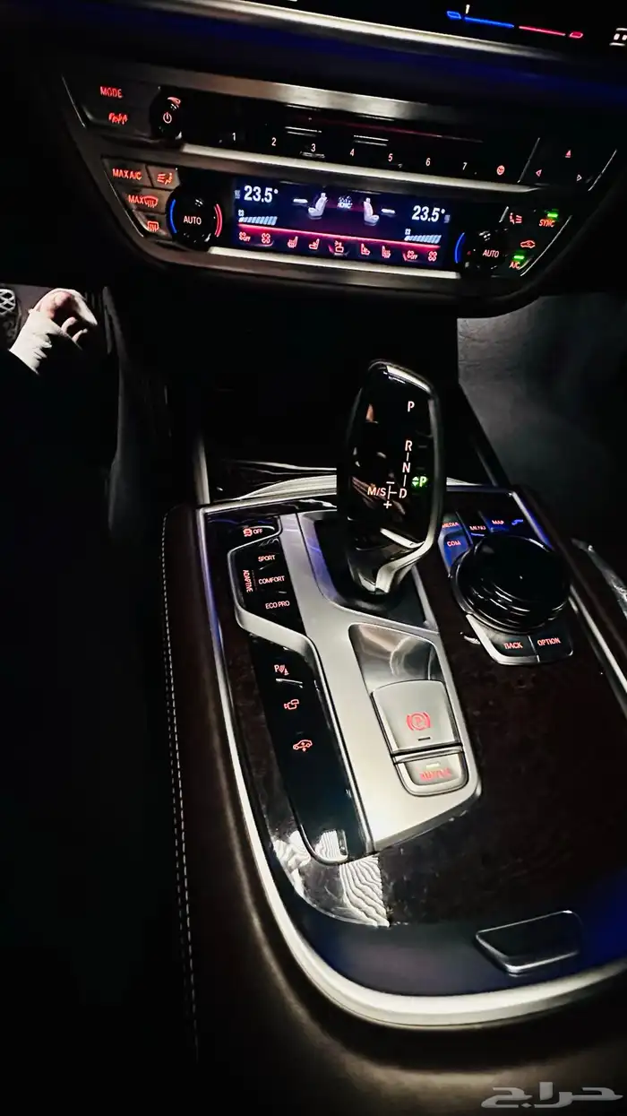 بي ام دبليو 750Li 2016 ممشى قليل 25