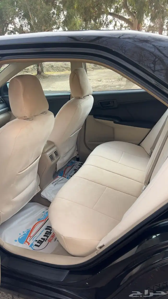 للبيع كامري ممشى قليل لون اسود بلد . 16