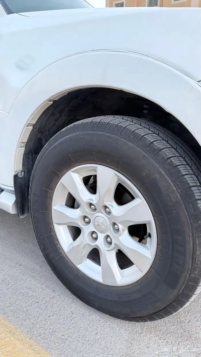 مستبيشي باجيرو 2010 29