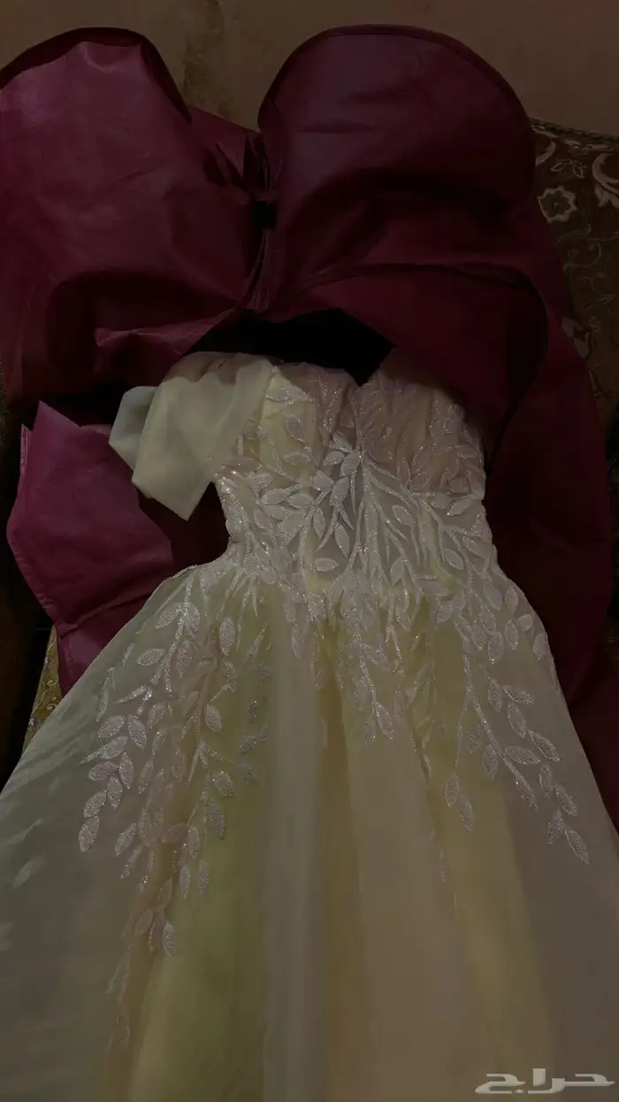 فستان سهره وملكه 0