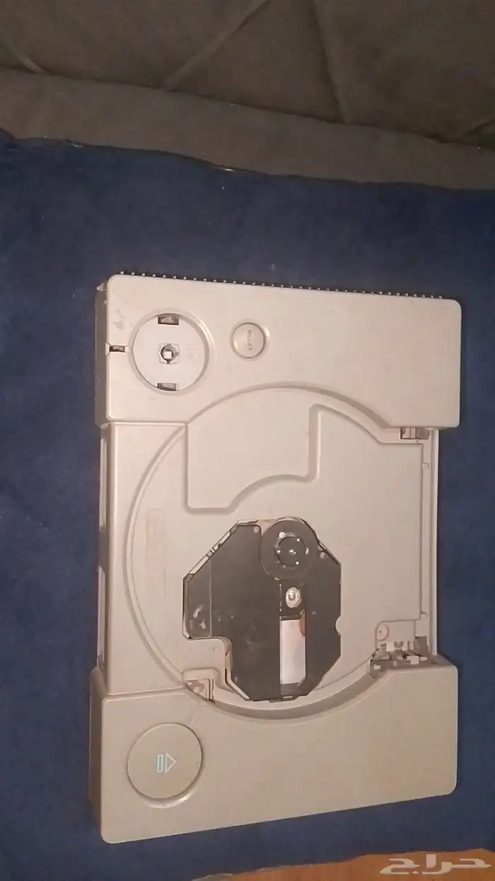 سوني1 شغال مع إسلاكه و اليد لكن ما اعلم شي عن العدسة 0