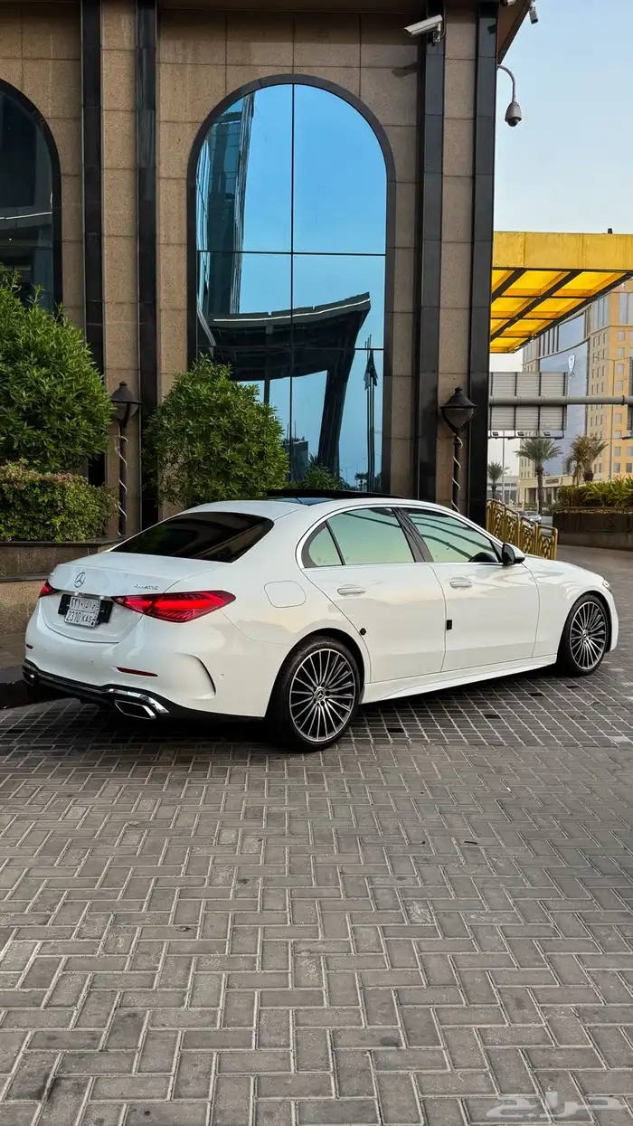 مرسيدس c300 2023 8