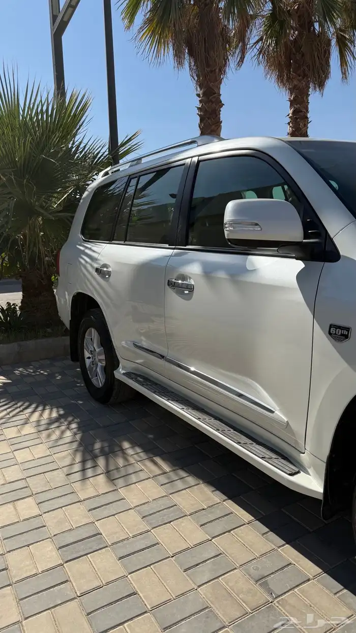 لاندكروزر GXR3 V8 ستيني ( نظيف ) 11