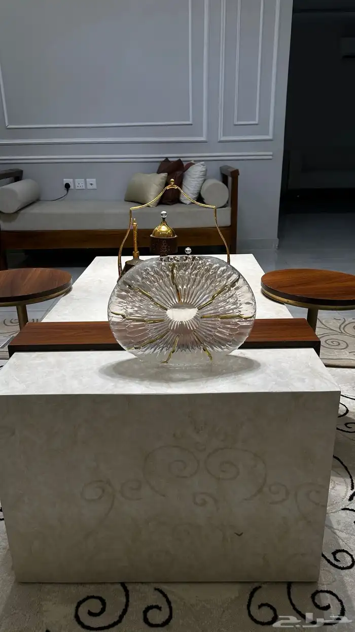 طاوله جديده للبيع ب 1