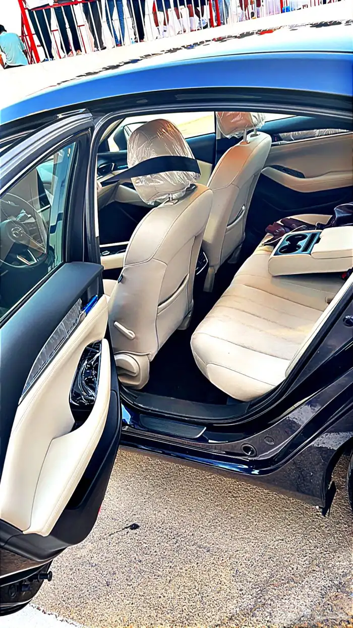 مازدا 6 2022 ازرق غامق كحلي نظيف ممشى قليل 9