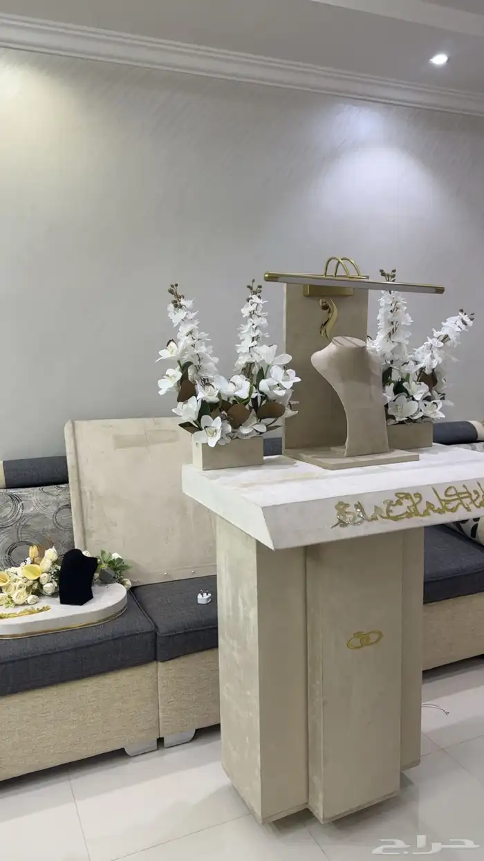 ستاند ملكه او شبكه فاخر 3