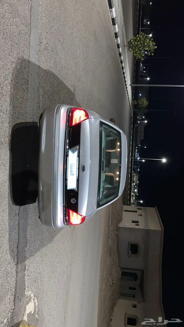 فورد فكتوريا سمنتي 2011 2