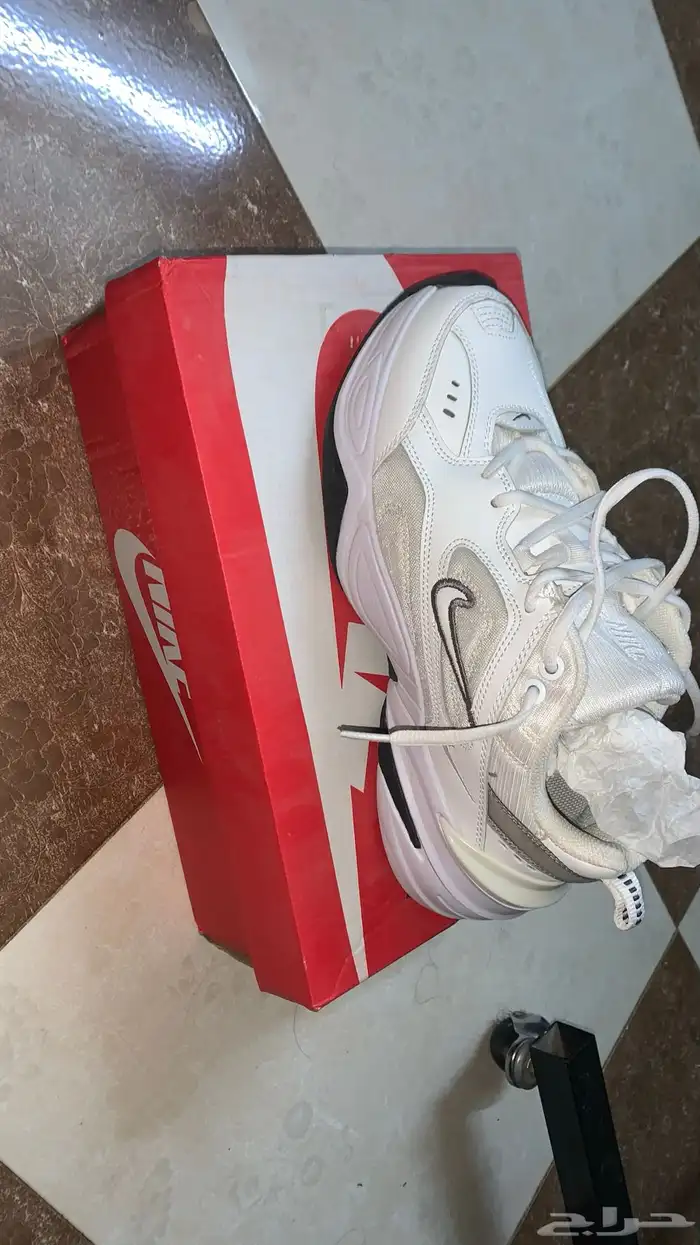 جزمه نايك ابيض مقاس 42 (M2K TEKNO) 2