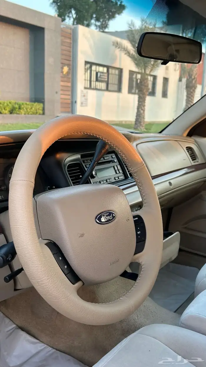 فورد كراون فكتوريا (2012) 8