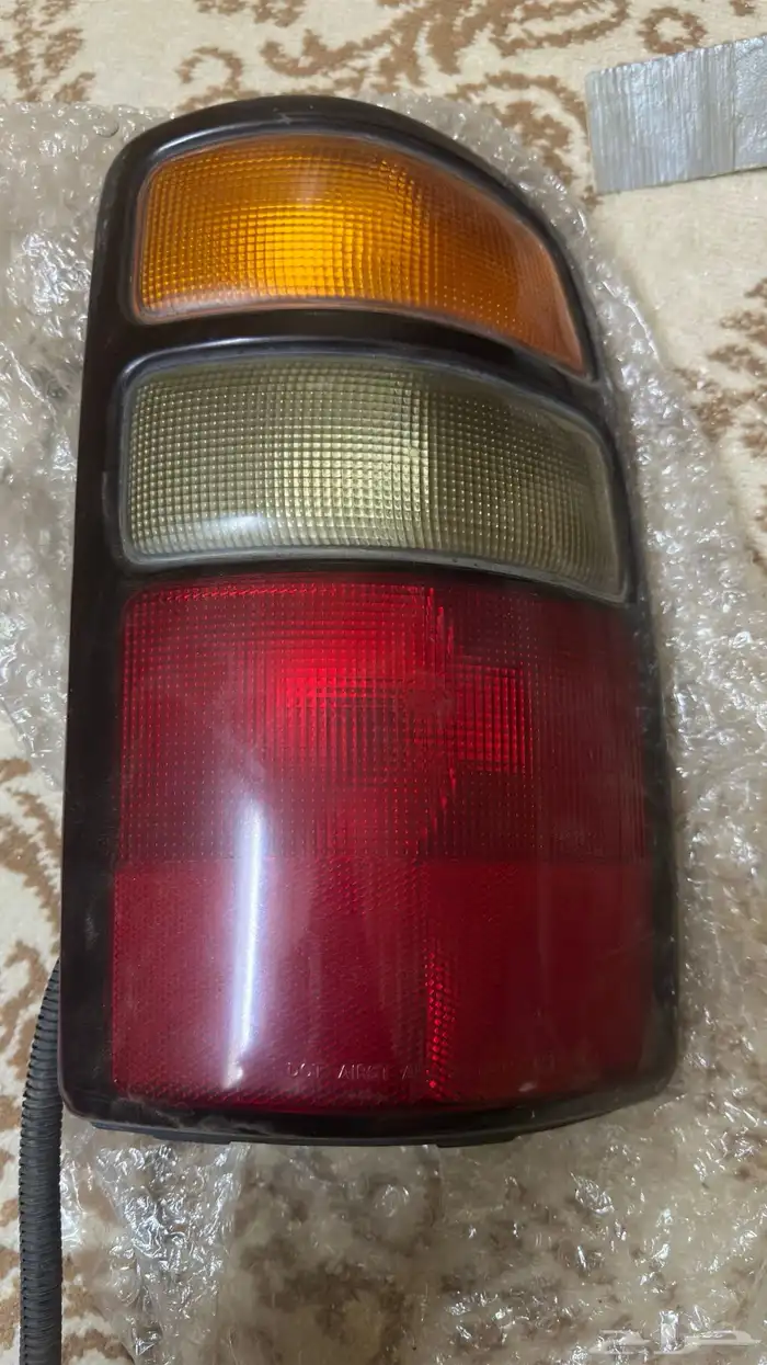 للبيع إسطبات جمس2005 وكاله و مسجل صني 2010 وكااله 0