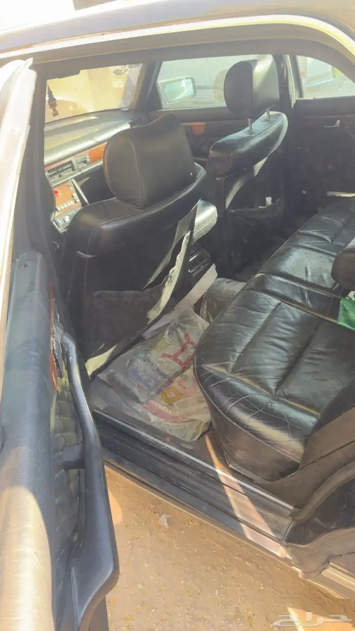 مرسيدس 1990 نظيف مخزن ملكي مع لوحات مميزه على السياره 11