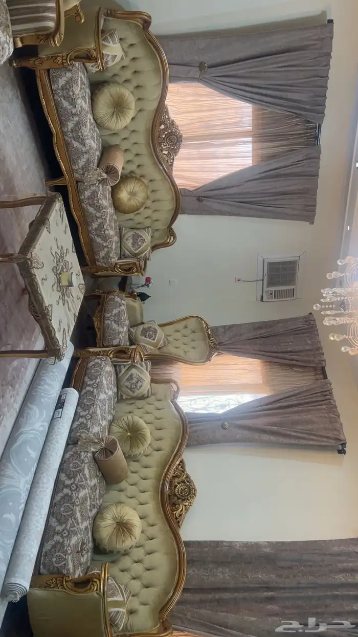 كنب شبه الجديد مع الستاير والفرشه 0