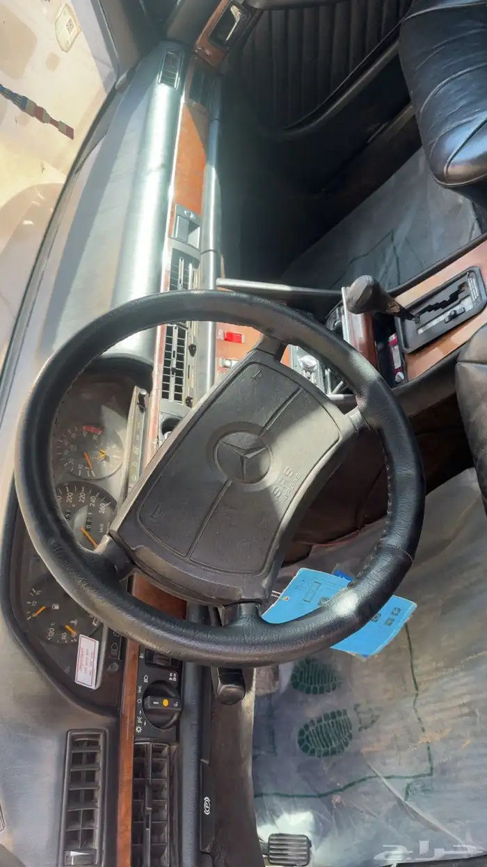 مرسيدس 1990 نظيف مخزن ملكي مع لوحات مميزه على السياره 8