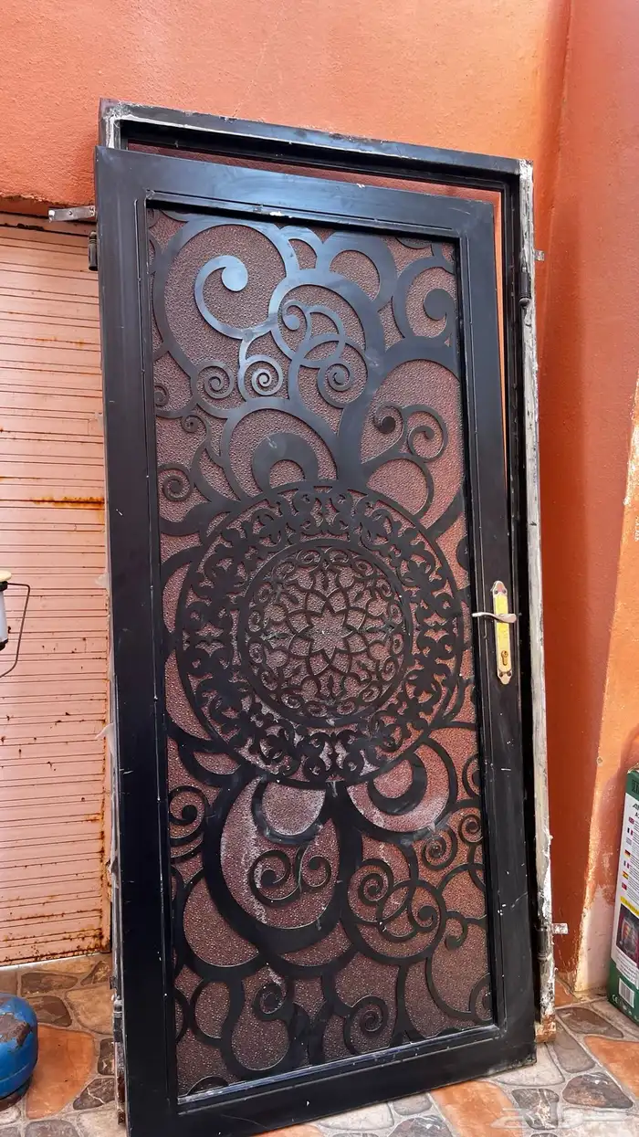 باب كامل للبيع حديد 1