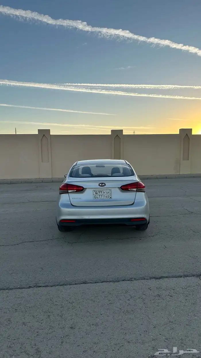 سيراتو 2017 ستاندر ممشي قليل نظيفه جدآ 10