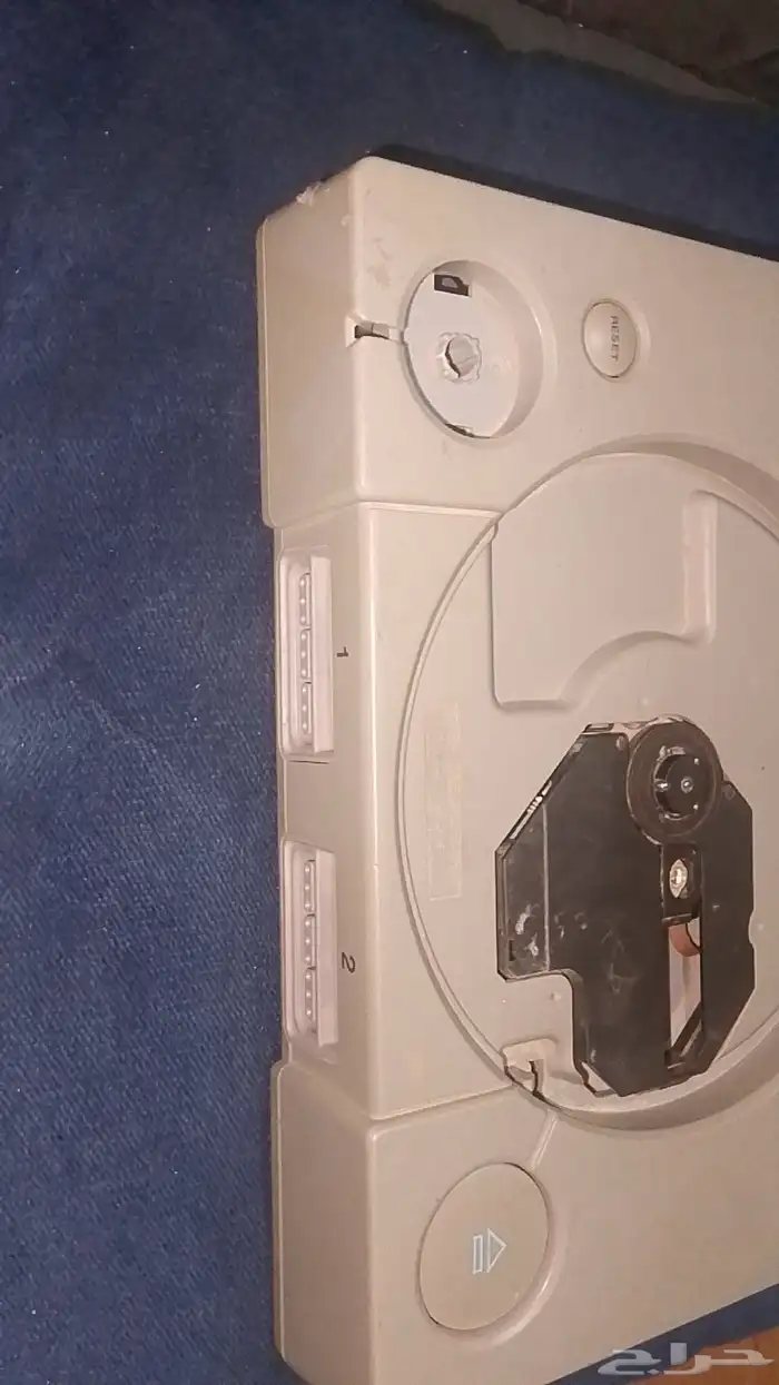 سوني1 شغال مع إسلاكه و اليد لكن ما اعلم شي عن العدسة 1