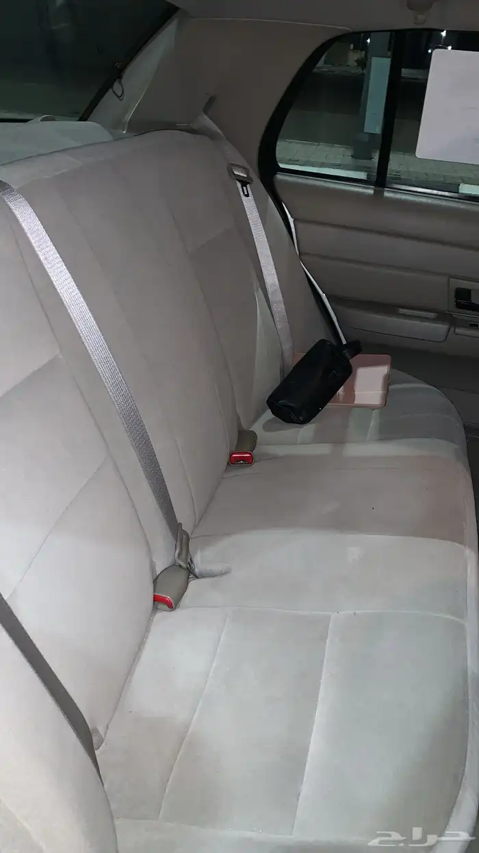 فورد فكتوريا سمنتي 2011 6