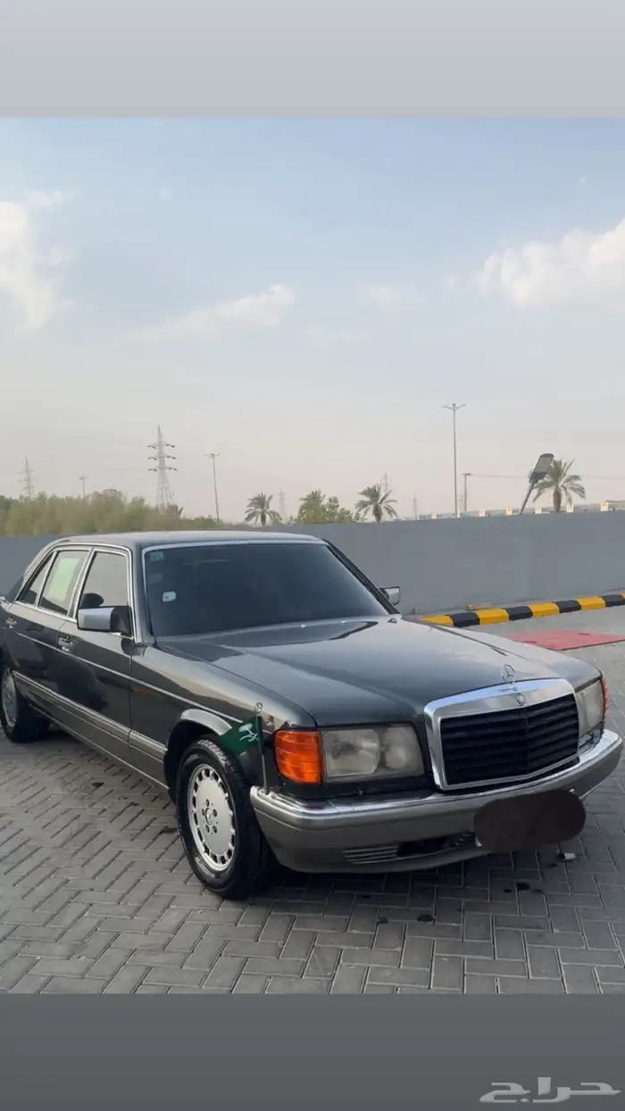 مرسيدس 1990 نظيف مخزن ملكي مع لوحات مميزه على السياره 0