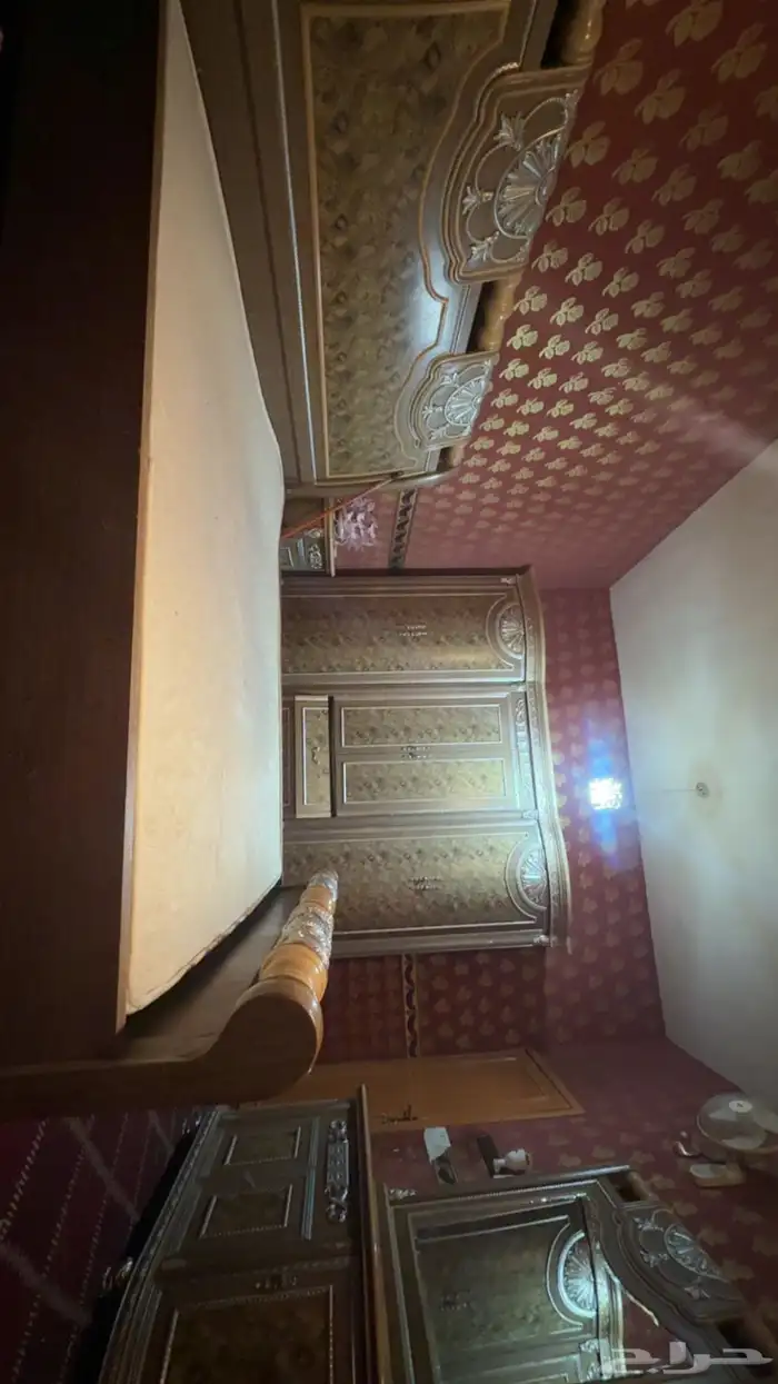 احد الاشخاص عرض عندي غرفه نوم كامله تراثيه 0