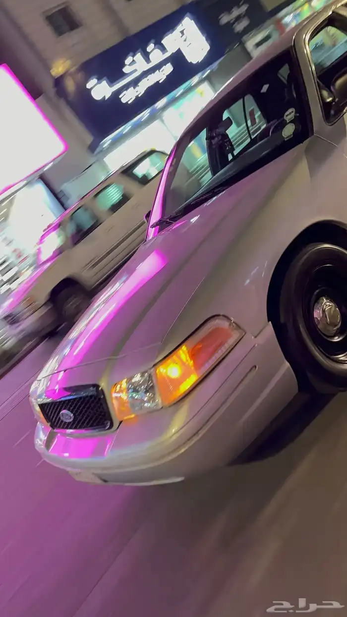 للبيع فورد فكتوريا2001 11