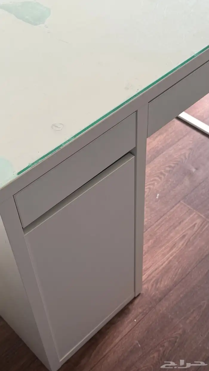 مكتب من ايكيا 0