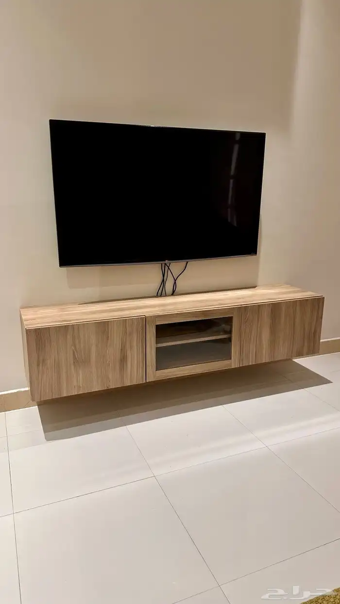 للبيع طاولة تلفزيون من ايكيا 0