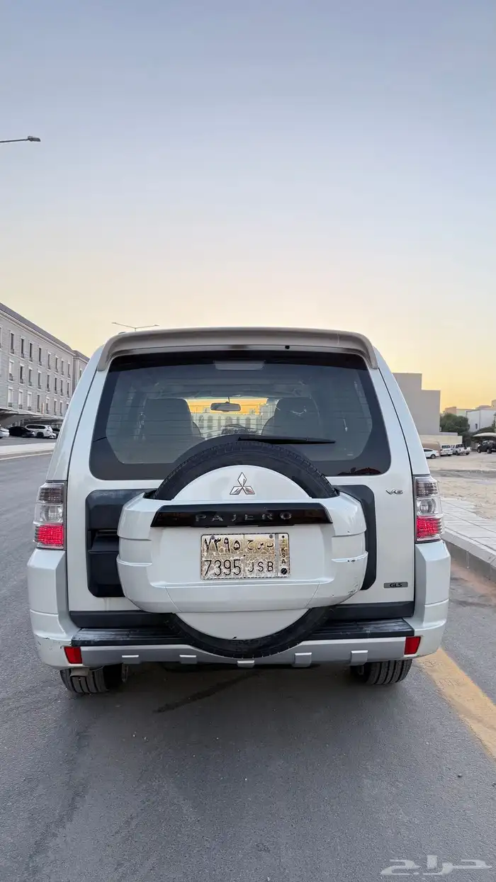 مستبيشي باجيرو 2010 21