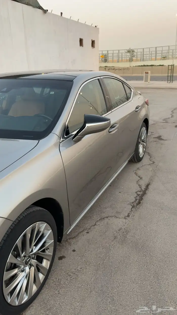 لكسز ES250 4
