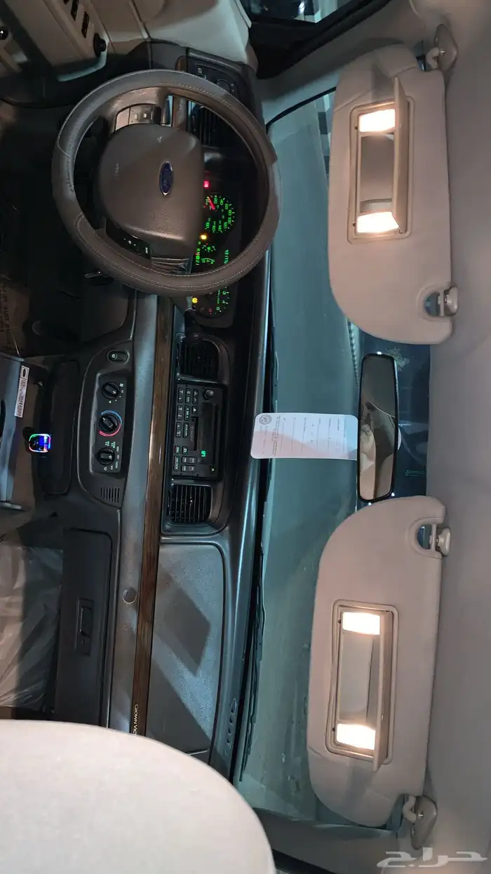 فورد فكتوريا سمنتي 2011 10