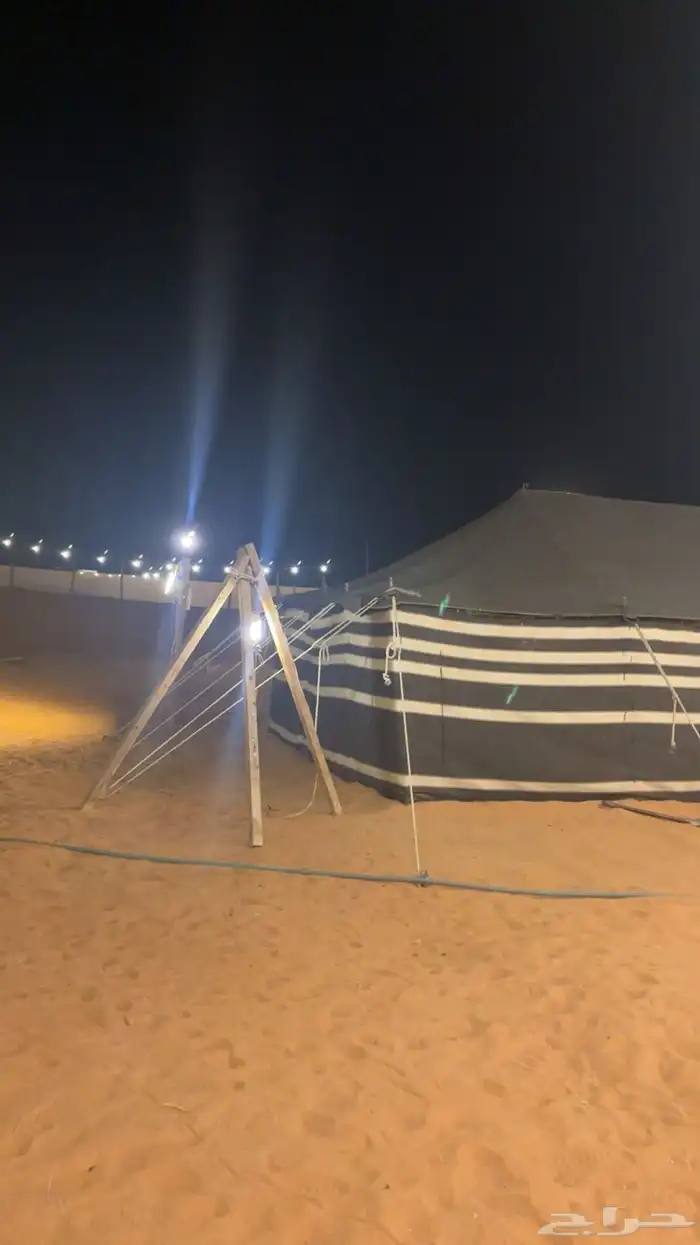 الشتاء والحطب والمطر في المخيم مع الأصدقاء 4