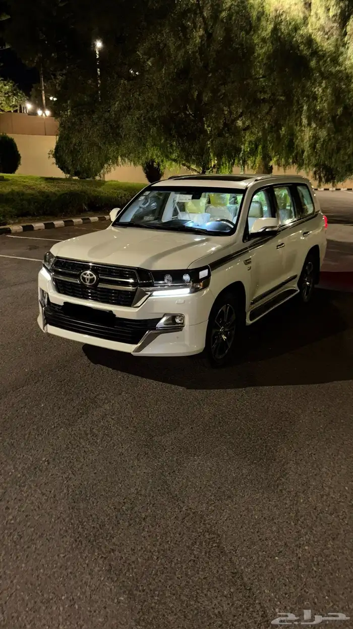 جيب لاند كروزر في اكس ار 1