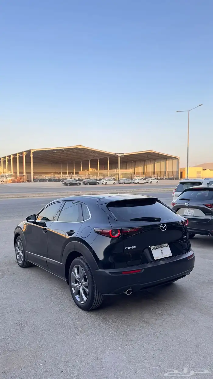 للبيع مازدا CX30- 2024 نص فل -ممشى قليل جدا 4