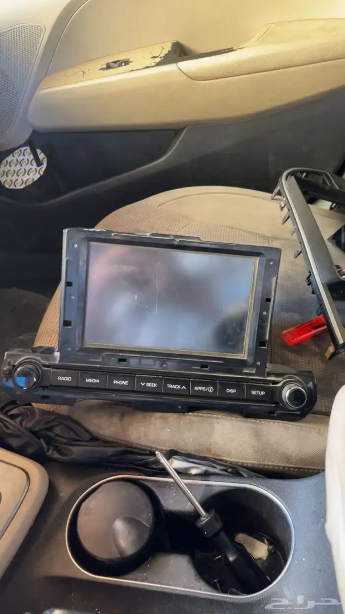 شاشات النترا فل كامل كل شي شغال فيها للبيع 2