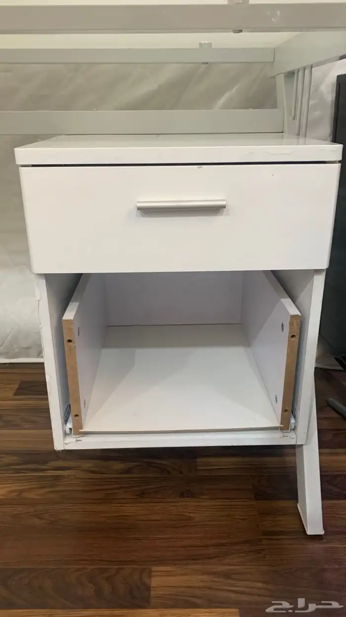 طاولة مكتب للبيع 0