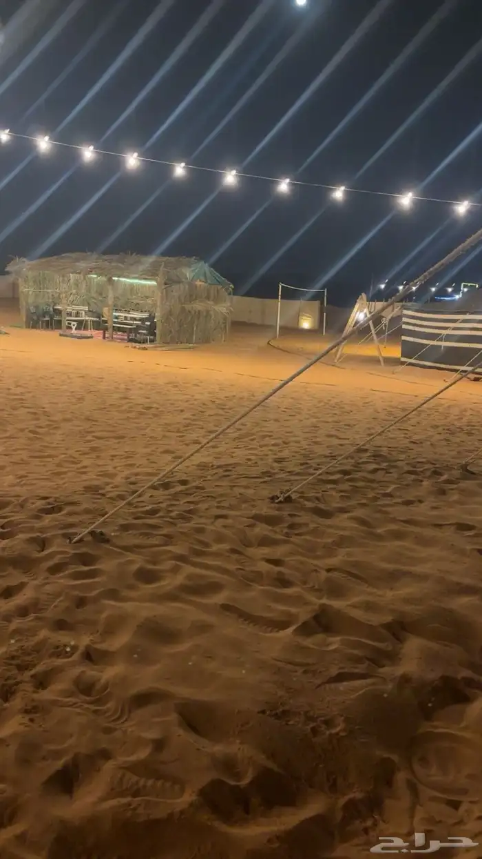 الشتاء والحطب والمطر في المخيم مع الأصدقاء 7