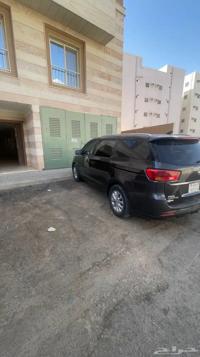 كيا كرنفال 3