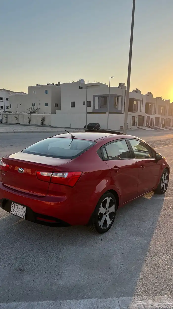 للبيع كيا ريو 2015 3