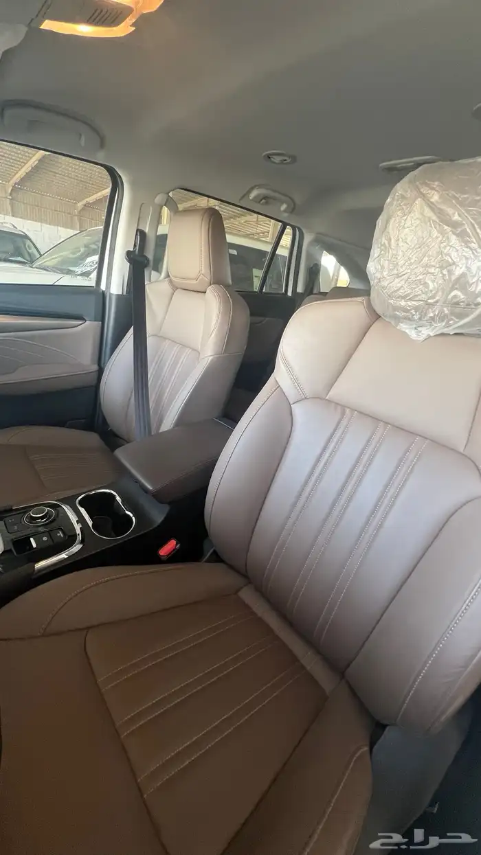 ام يو اكس 2024 5