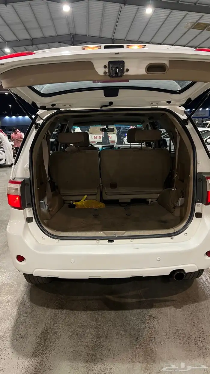 فورتشنر موديل 2010 قير اوتوماتيك 7