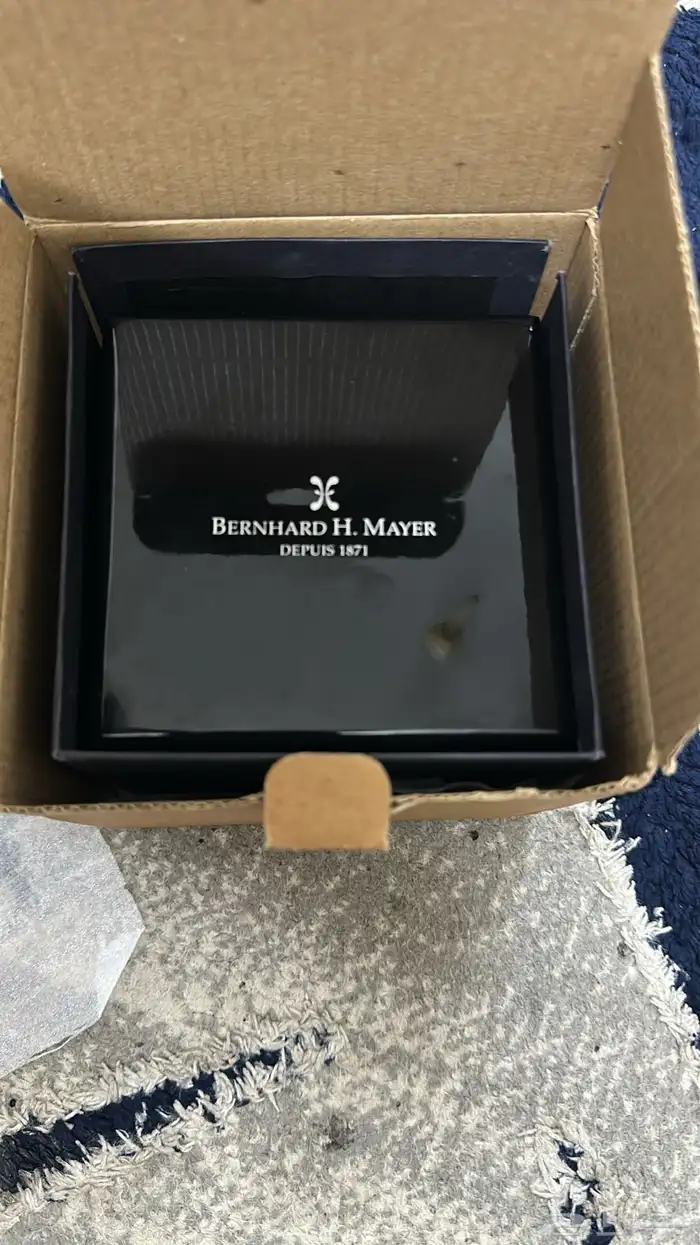 ساعه للبيع سويسريه جديده 3