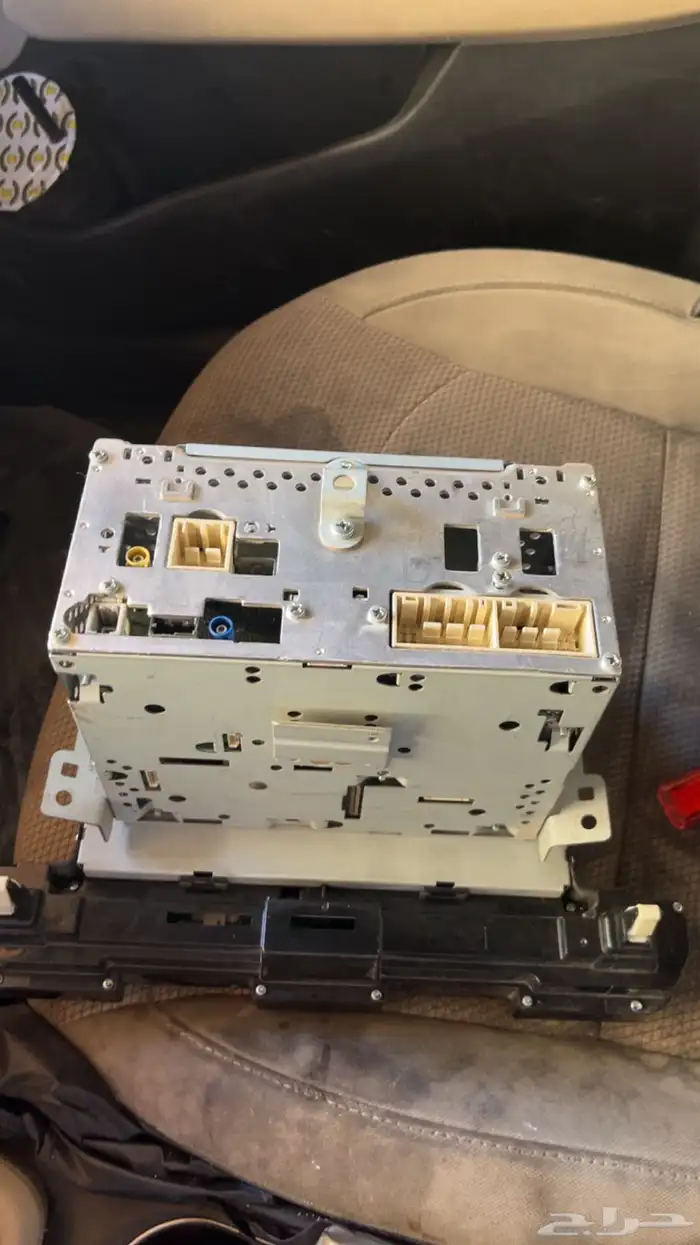 شاشات النترا فل كامل كل شي شغال فيها للبيع 0